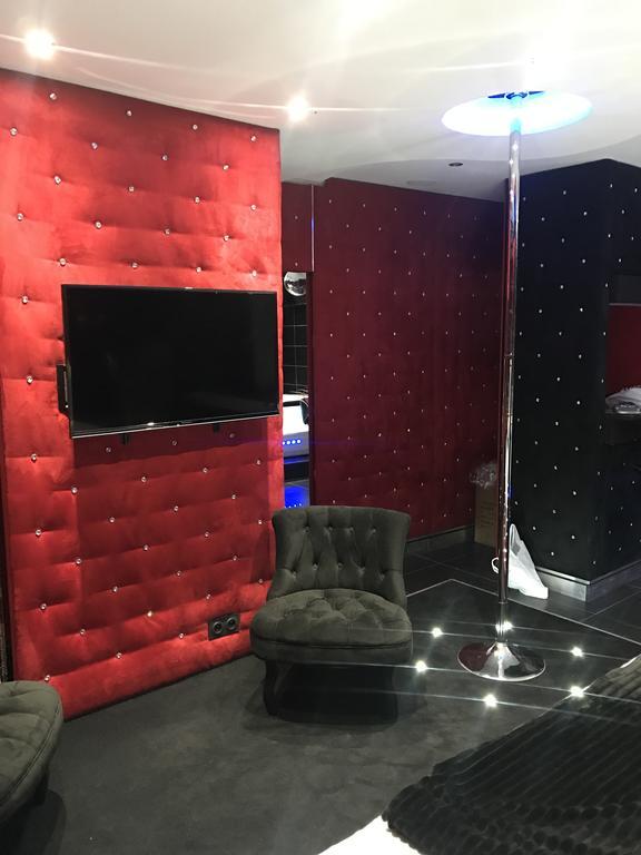 Le Cabaret Vip Spa Lyon Exterior foto